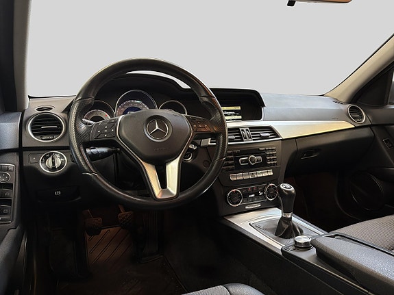 Mercedes-Benz C180 26 of 26