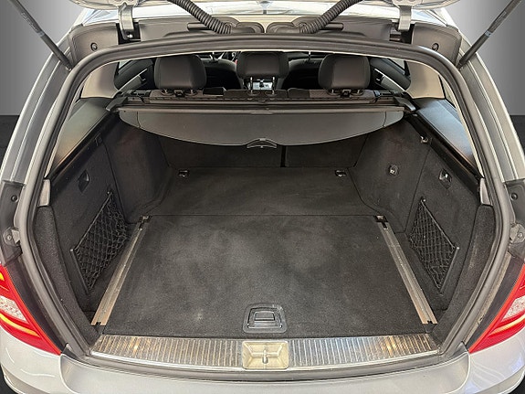 Mercedes-Benz C180 13 of 26