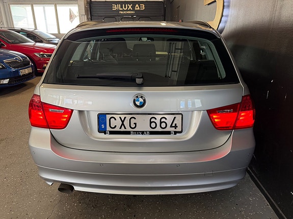 BMW 318d 8 of 20