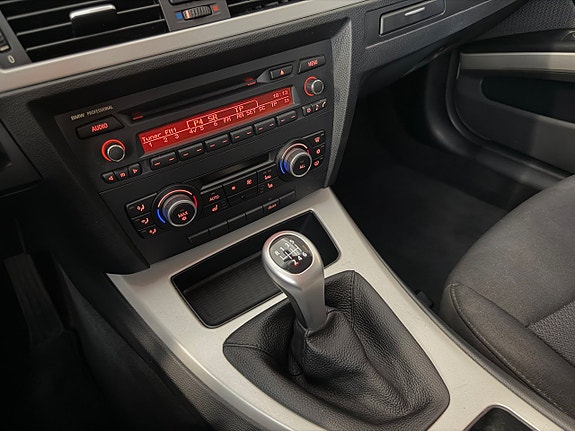 BMW 318d 18 of 20