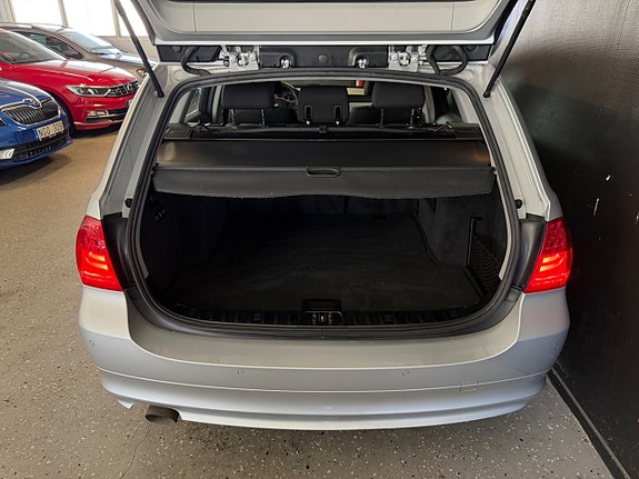 BMW 318d 9 of 20
