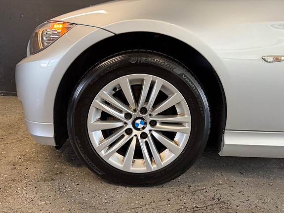 BMW 318d 6 of 20