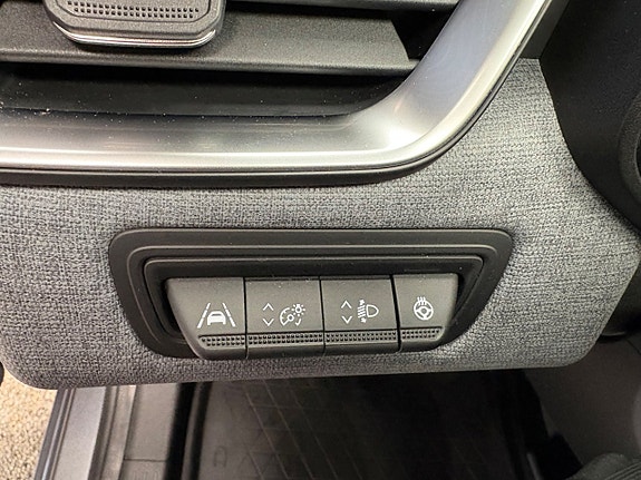 Renault Clio 12 of 15