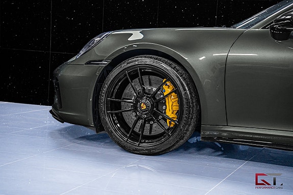 Porsche 911 6 of 24