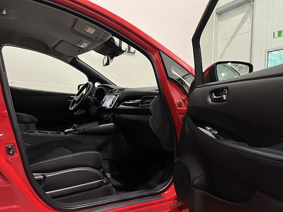 Nissan Leaf 24 of 28