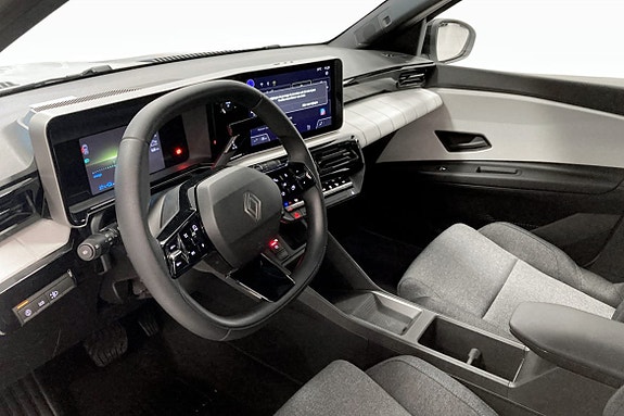Renault 4 E-Tech 6 of 10