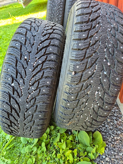 Toyota RAV4 3 of 13