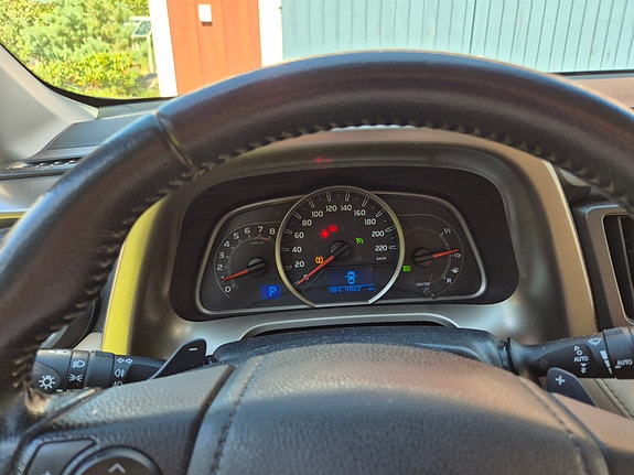 Toyota RAV4 11 of 13