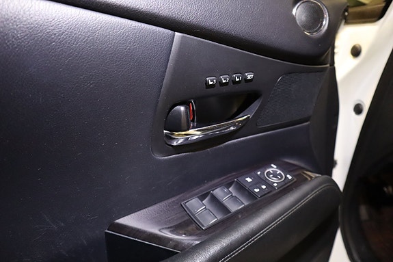 Lexus RX450h 10 of 16