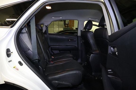 Lexus RX450h 11 of 16
