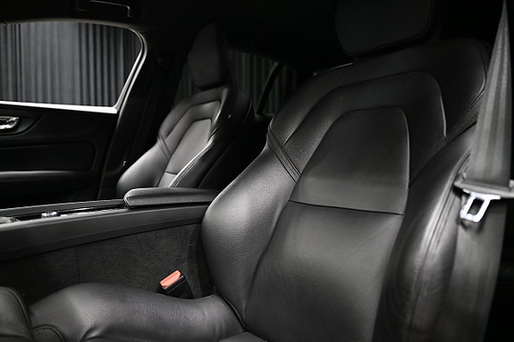 Volvo V60 22 of 30