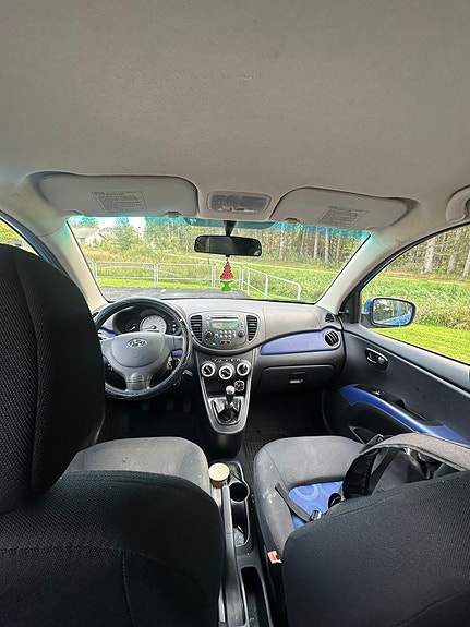 Hyundai i10 7 of 10