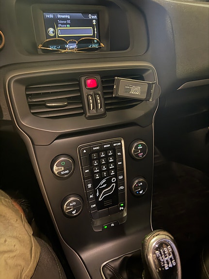 Volvo V40 7 of 14