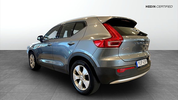 Volvo XC40 6 of 12