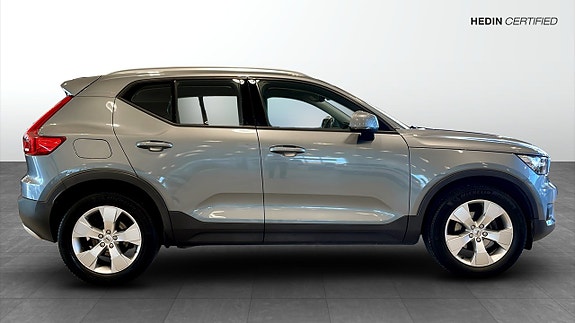 Volvo XC40 4 of 12