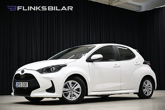 Toyota Yaris 2 of 29