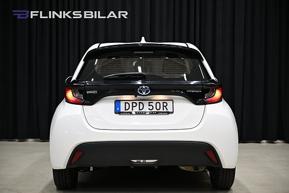 Toyota Yaris 9 of 29