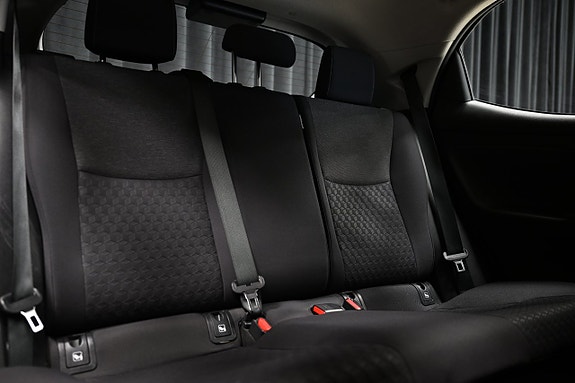 Toyota Yaris 14 of 29