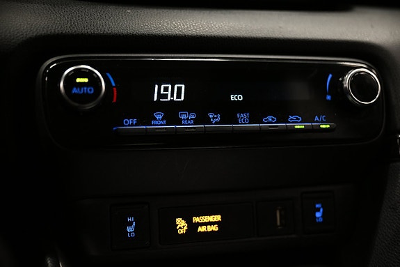 Toyota Yaris 27 of 29