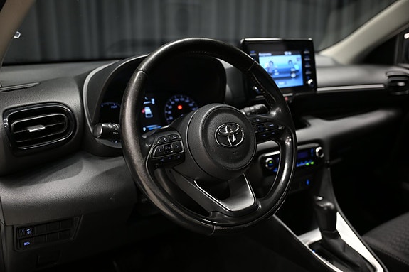 Toyota Yaris 18 of 29