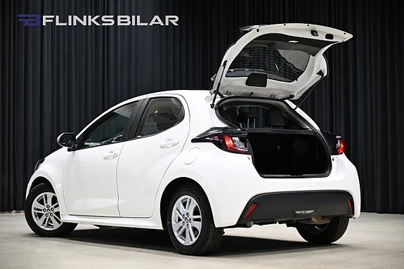 Toyota Yaris 5 of 29