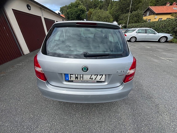 Skoda Fabia 3 of 5