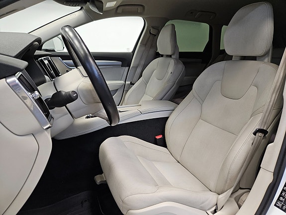 Volvo V90 14 of 28