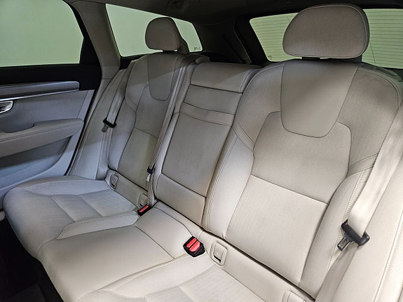 Volvo V90 18 of 28