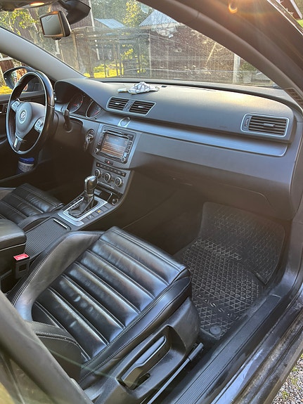 Volkswagen Passat 5 of 12