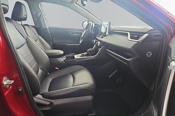 Toyota RAV4 6 of 19