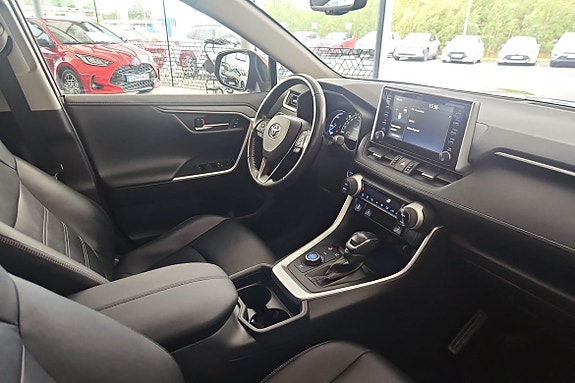 Toyota RAV4 19 of 19