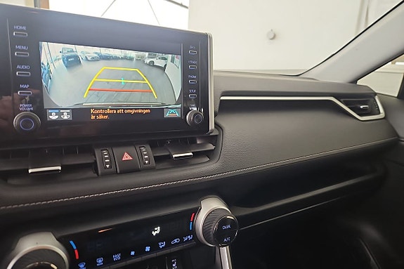 Toyota RAV4 16 of 19