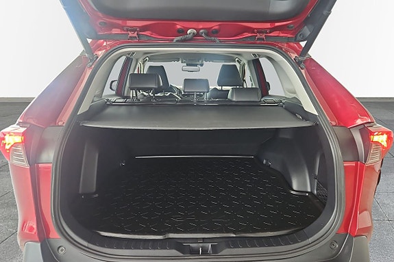 Toyota RAV4 10 of 19
