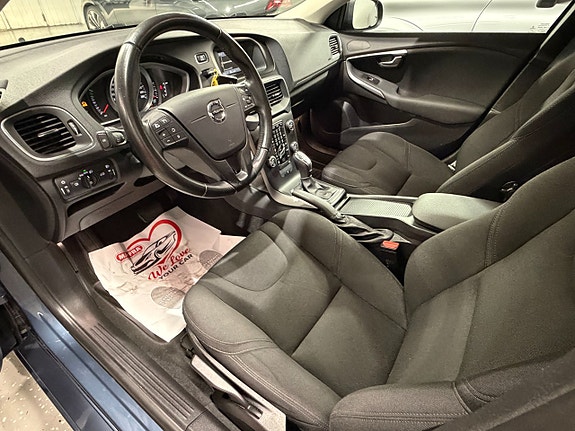 Volvo V40 23 of 27