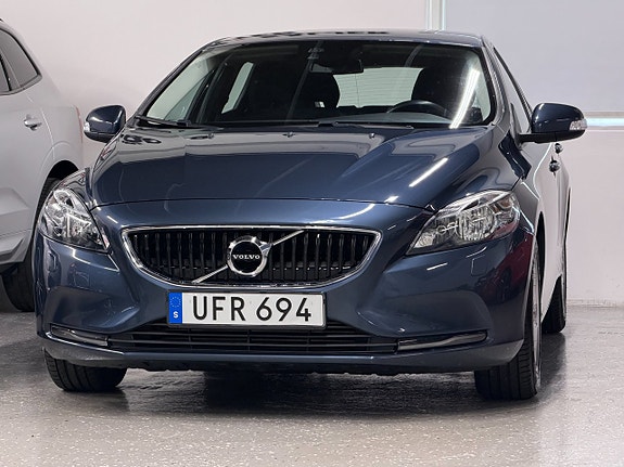 Volvo V40 3 of 27
