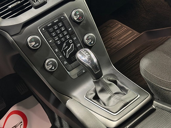 Volvo V40 21 of 27