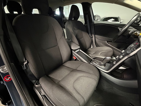 Volvo V40 25 of 27