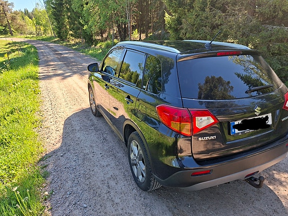 Suzuki Vitara 3 of 5