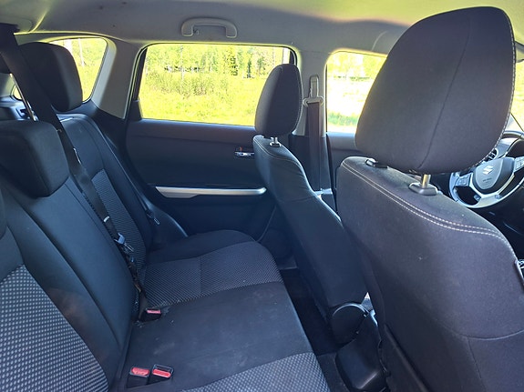 Suzuki Vitara 4 of 5