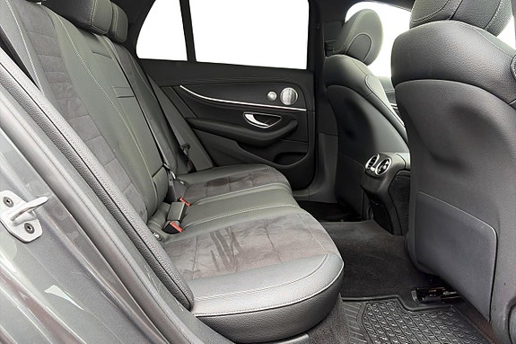 Mercedes-Benz E220 27 of 30