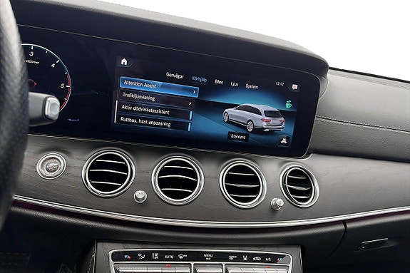 Mercedes-Benz E220 18 of 30