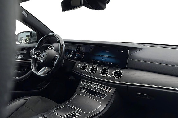 Mercedes-Benz E220 5 of 30