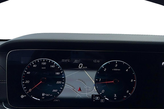 Mercedes-Benz E220 11 of 30