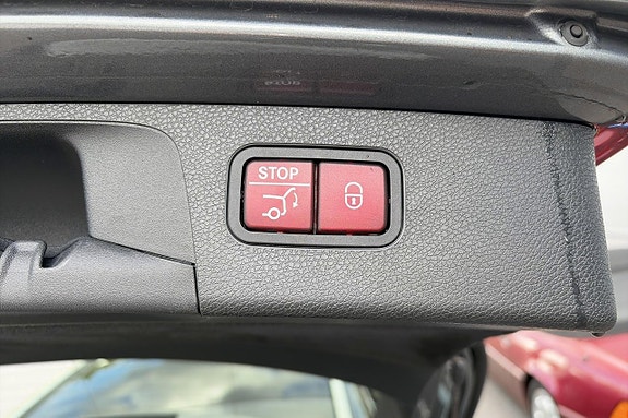 Mercedes-Benz E220 29 of 30