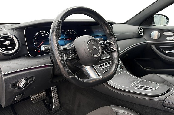 Mercedes-Benz E220 7 of 30