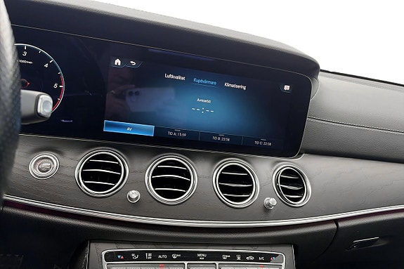 Mercedes-Benz E220 20 of 30