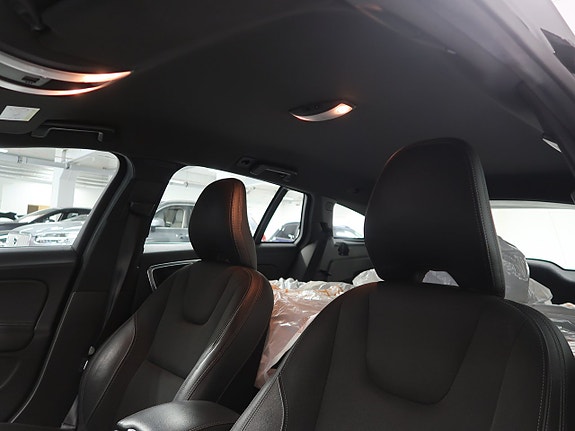 Volvo V60 22 of 30
