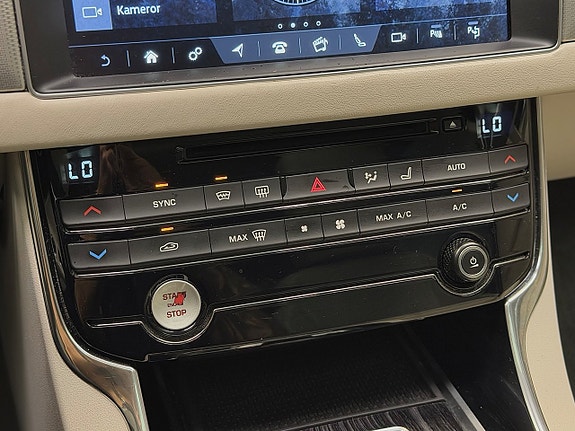 Jaguar XF 30 of 30