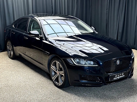Jaguar XF 8 of 30