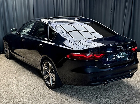 Jaguar XF 9 of 30